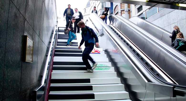 Stairs painted as piano keys Nudge